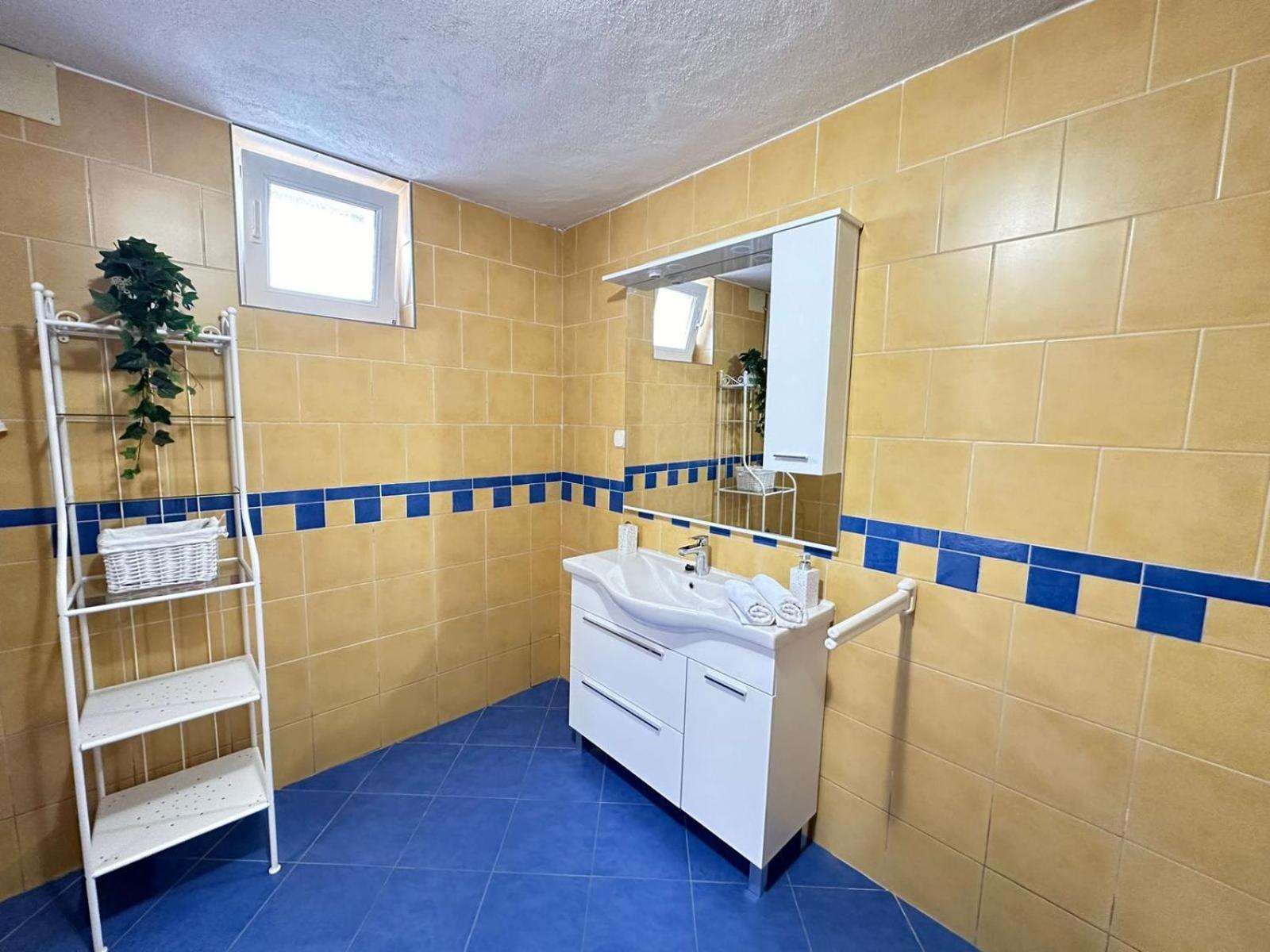 Guest House Kovacevic フヴァル エクステリア 写真