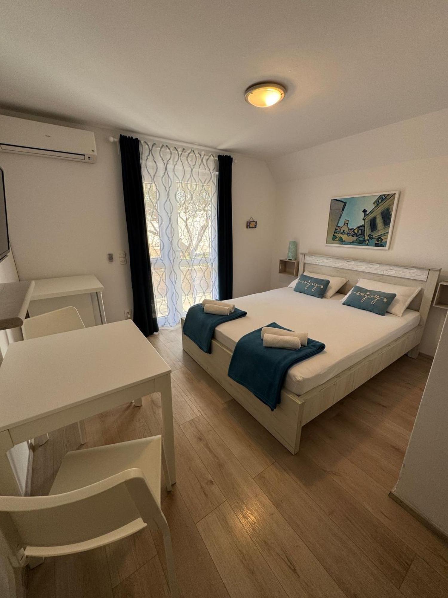 Guest House Kovacevic フヴァル エクステリア 写真